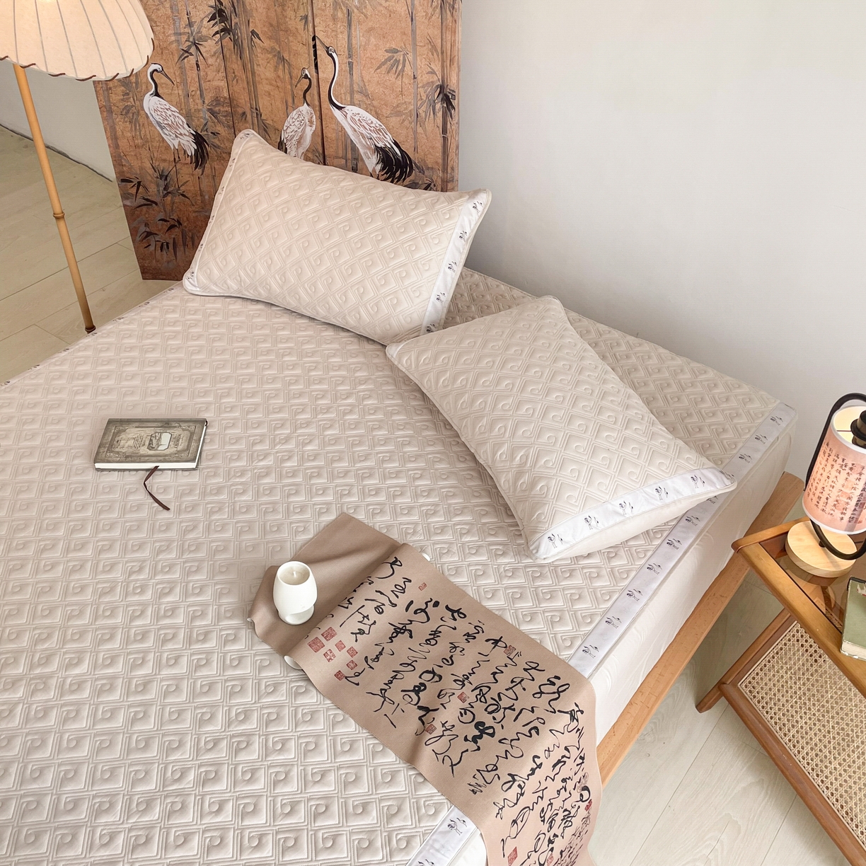 91家纺网 家纺一手货源 找家纺 豪选家纺 2025最新上市秋冬新品爆款国风纯棉新疆棉夹棉床笠四季款   国风-浅驼