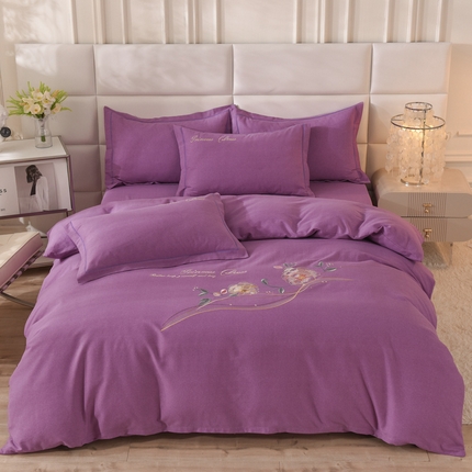 91家纺网 家纺一手货源 找家纺 （总）磨毛世家家纺 2025秋冬新款素色加厚绣花四件套纯色