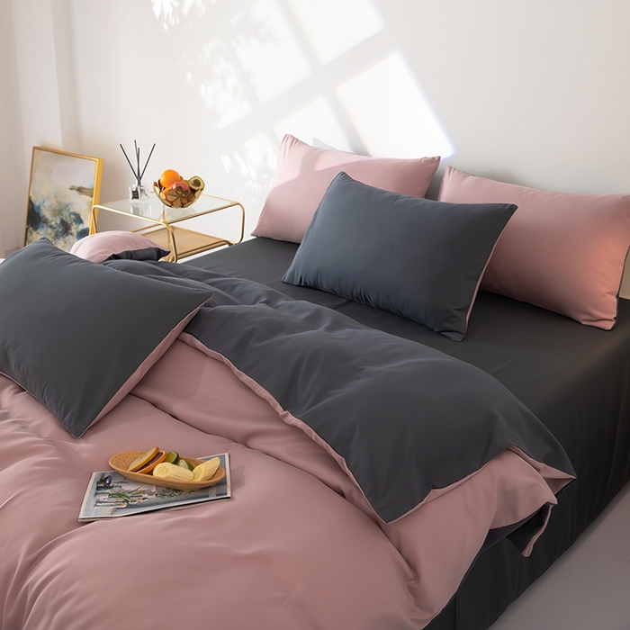 91家纺网 家纺一手货源 找家纺 梦莱家纺 2024新款亲肤磨毛纯色拼色轻奢系列四件套 粉+深灰