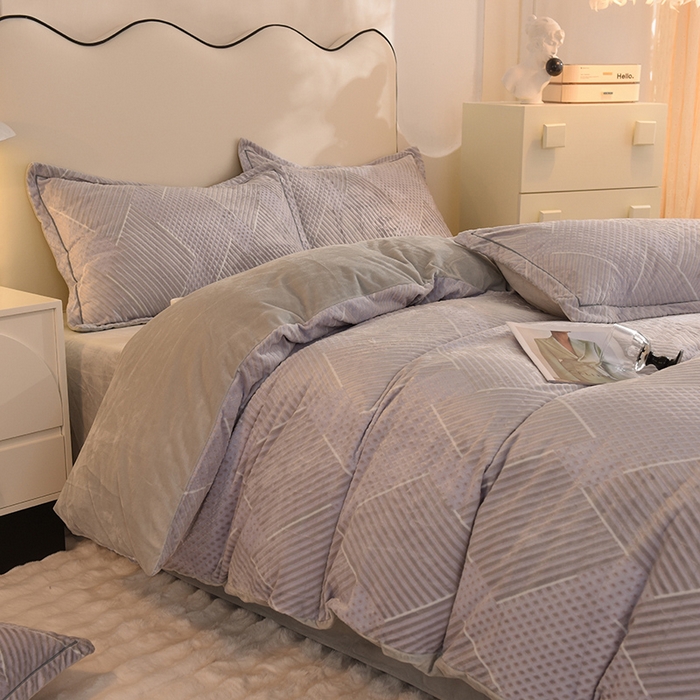 91家纺网 家纺一手货源 找家纺 （总）磨毛世家家纺 2025高克重防静电水晶绒雕花绒四件套宝宝绒