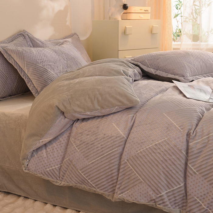 91家纺网 家纺一手货源 找家纺 （总）磨毛世家家纺 2025高克重防静电水晶绒雕花绒四件套宝宝绒