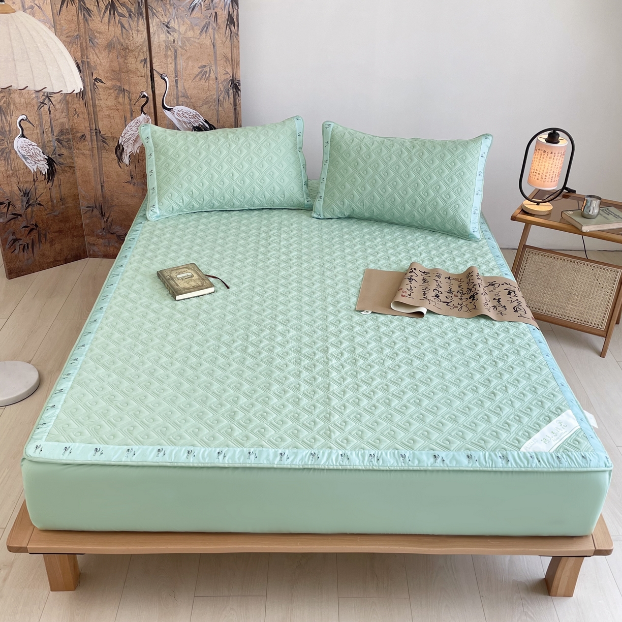 91家纺网 家纺一手货源 找家纺 豪选家纺 2025最新上市秋冬新品爆款国风纯棉新疆棉夹棉床笠四季款   国风-水绿