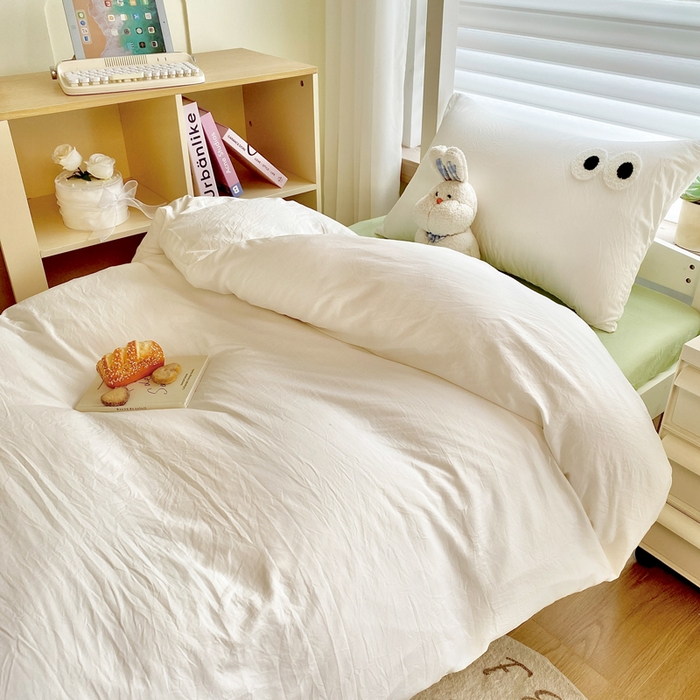 91家纺网 家纺一手货源 找家纺 悦织湾家纺 2025新款水洗棉纯色条纹小眼睛学生宿舍三件套 小眼睛奶白