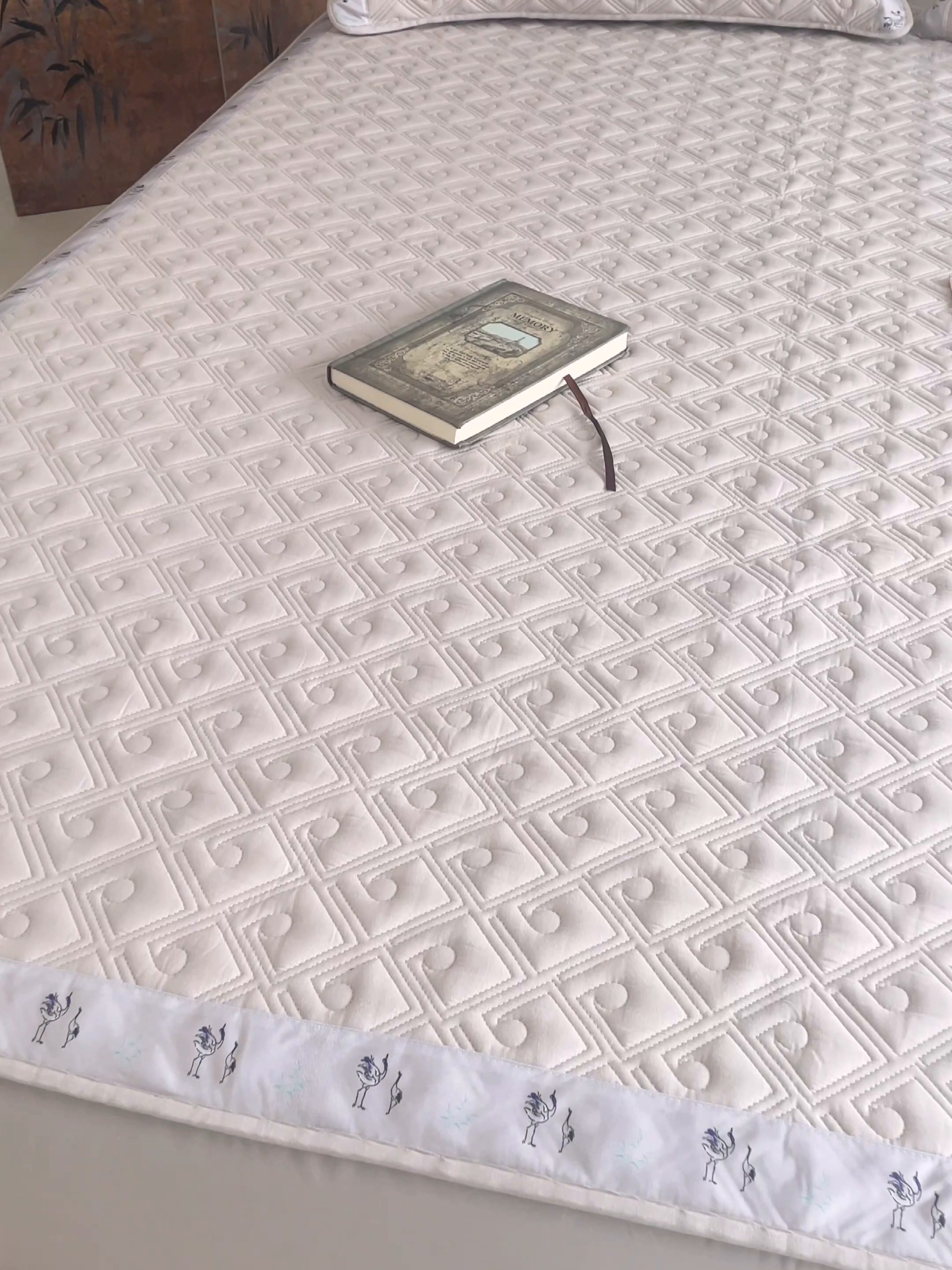 91家纺网 家纺一手货源 找家纺 豪选家纺 2025最新上市秋冬新品爆款国风纯棉新疆棉夹棉床笠四季款   国风-浅驼