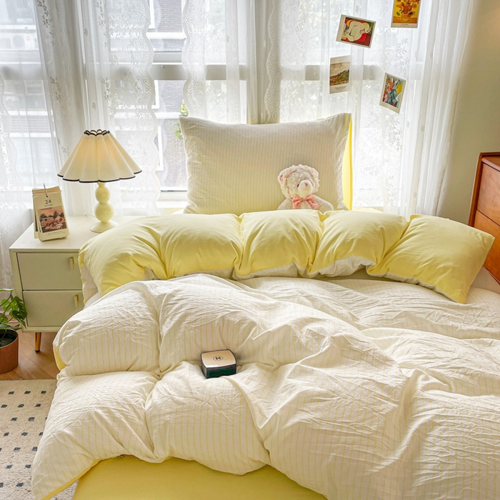 91家纺网 家纺一手货源 找家纺 悦织湾家纺 2025新款水洗棉纯色条纹小眼睛学生宿舍三件套 良品条纹奶黄