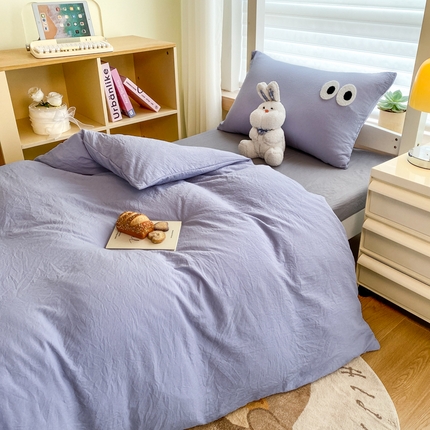 91家纺网 家纺一手货源 找家纺 悦织湾家纺 2025新款水洗棉纯色条纹小眼睛学生宿舍三件套 小眼睛蓝紫
