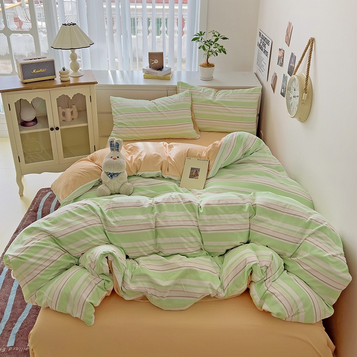 91家纺网 家纺一手货源 找家纺 卡迪熊家纺 2024新款亲肤水洗m学生四件套 条纹-绿拼杏