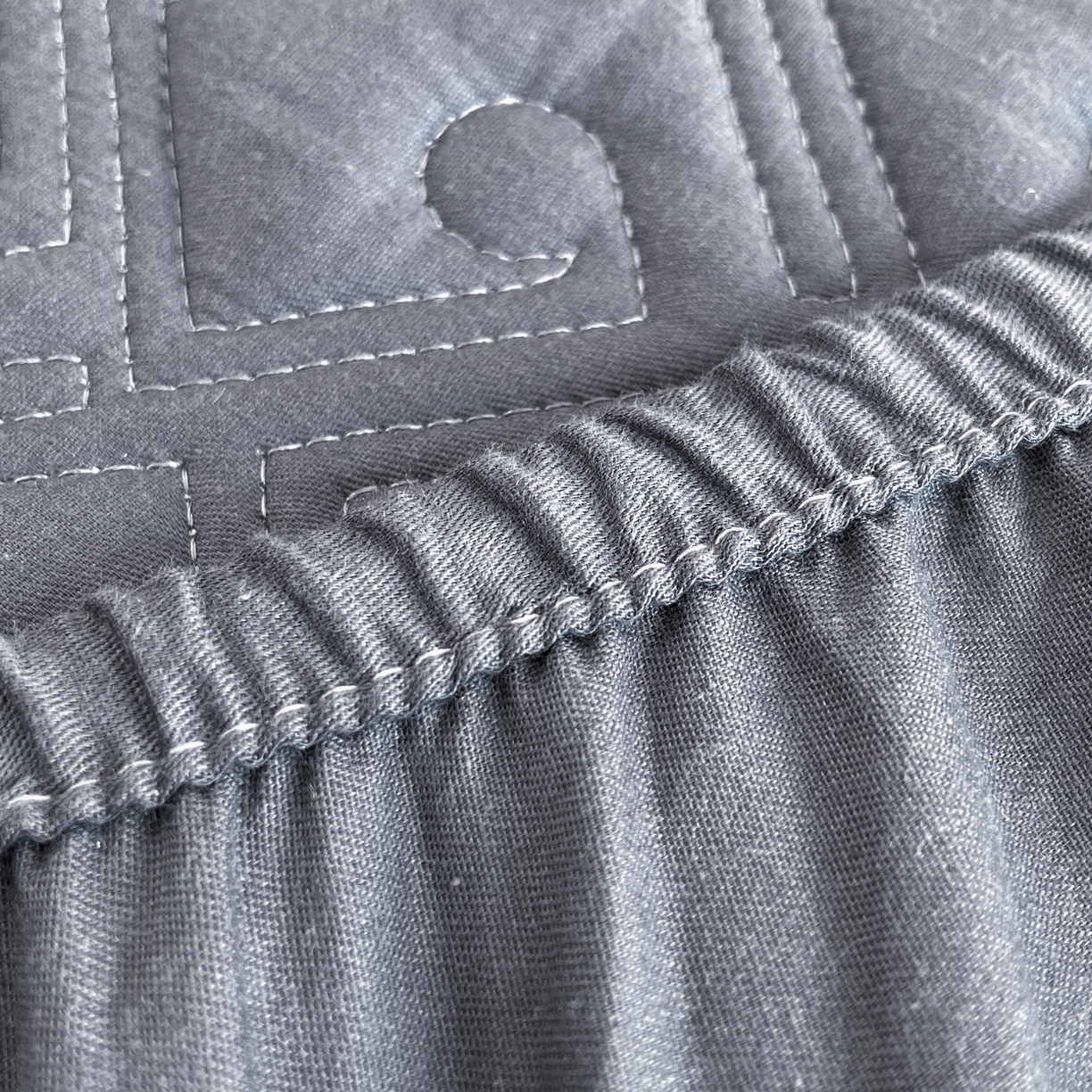 91家纺网 家纺一手货源 找家纺 豪选家纺 2025最新上市秋冬新品爆款国风纯棉新疆棉夹棉床笠四季款   国风-深灰