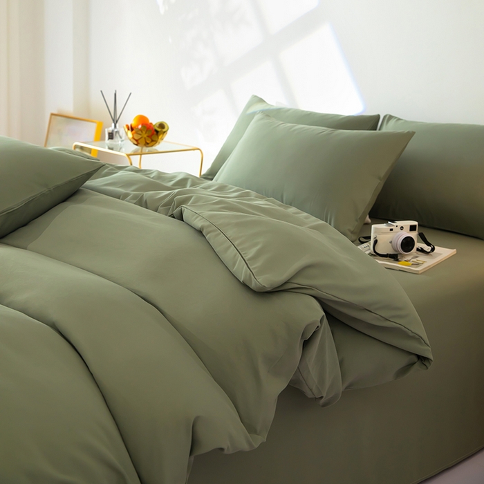 91家纺网 家纺一手货源 找家纺 梦莱家纺 2024新款亲肤磨毛纯色拼色轻奢系列四件套 橄榄绿