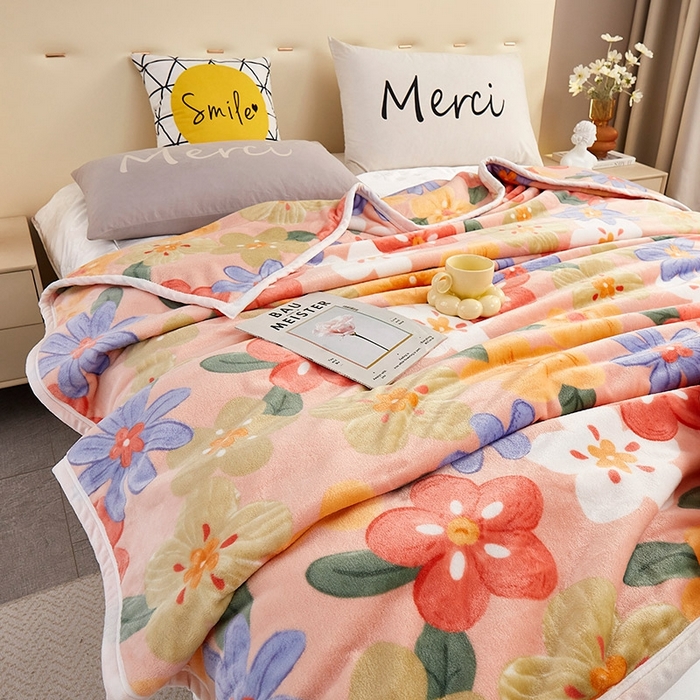 91家纺网 家纺一手货源 找家纺 悦织湾家纺 2025新款加厚云貂绒双面毛毯盖毯 缤纷花朵-粉