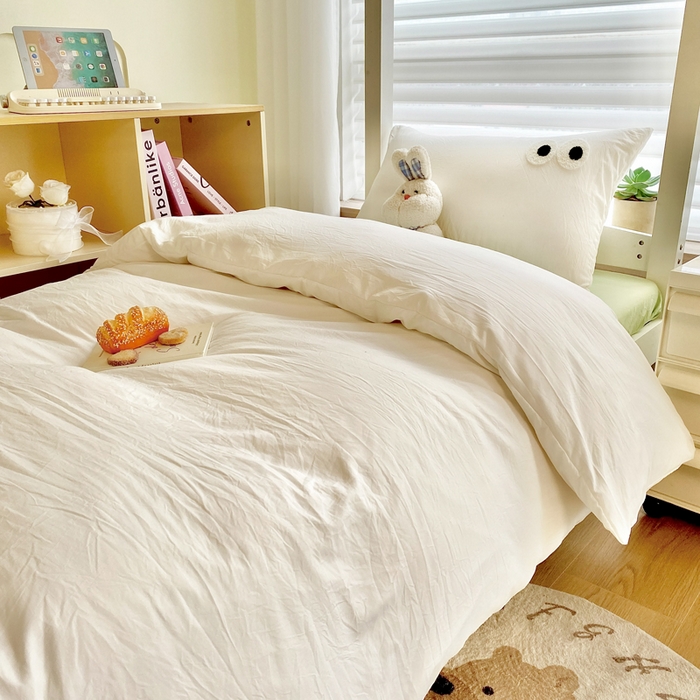 91家纺网 家纺一手货源 找家纺 悦织湾家纺 2025新款水洗棉纯色条纹小眼睛学生宿舍三件套 小眼睛奶白