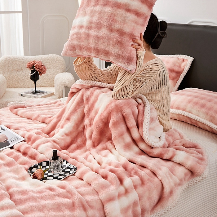 91家纺网 家纺一手货源 找家纺 肖恩毯业 2025新款托斯卡纳兔毛绒毛毯 托斯-少女粉