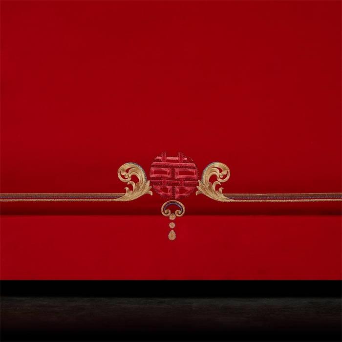 91家纺网 家纺一手货源 找家纺 美娘阁 2025新款长绒棉贡缎新中式古典韵味精美刺绣婚庆四件套多件套系列 花样时光