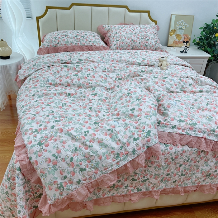 91家纺网 家纺一手货源 找家纺 暖居 2024新款砂洗棉花被套全棉床盖四件套绗缝夹棉纯棉床盖三件套草莓多多