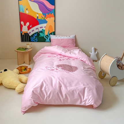 2024新款全棉小甜心纯棉绣花幼儿园被子三件套 粉粉刺球