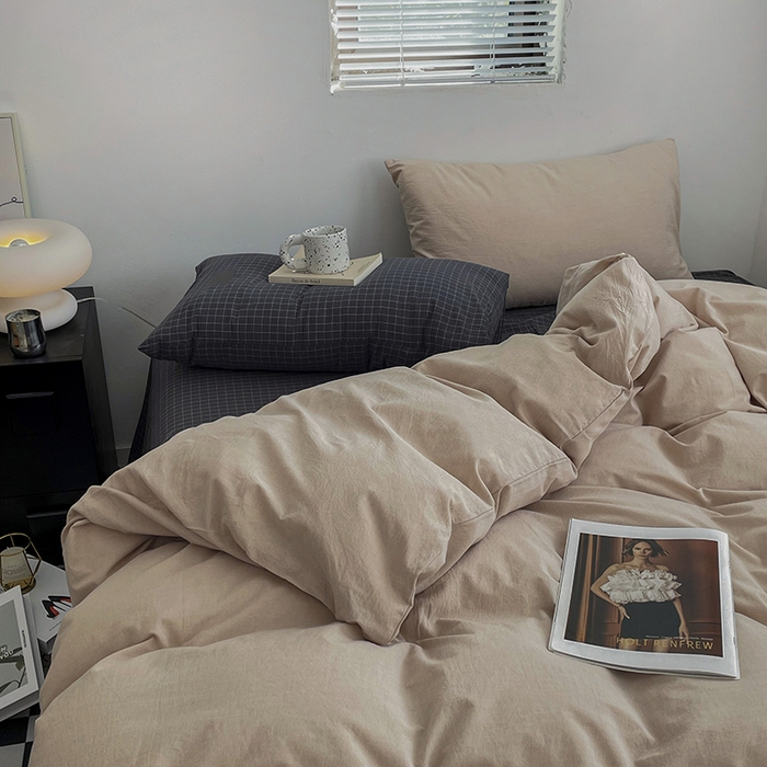 91家纺网 家纺一手货源 找家纺 2024新款A类全棉纯棉纯色双拼色织水洗棉四件套 卡其混搭小灰格