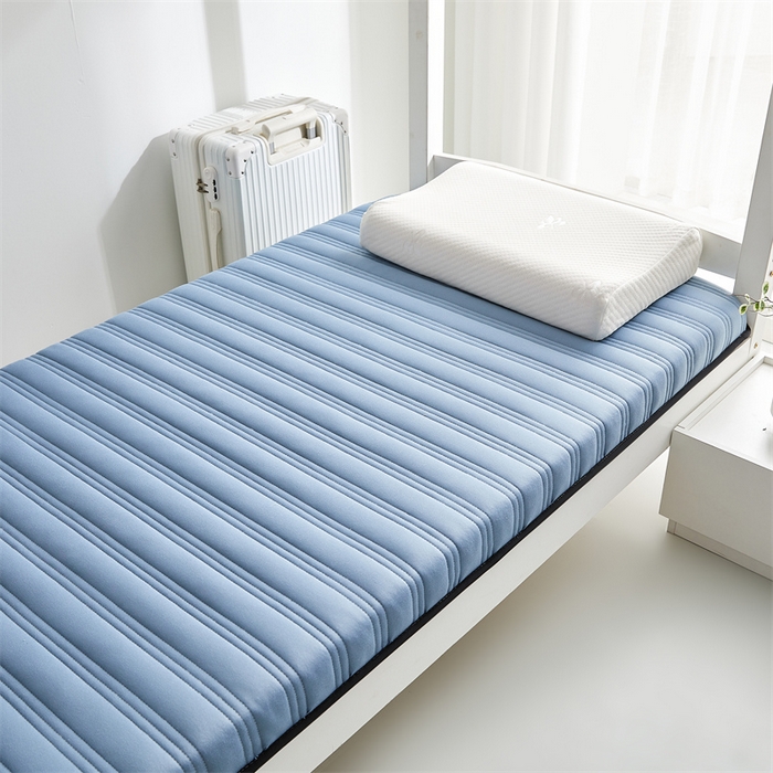 91家纺网 家纺一手货源 找家纺 布卢姆床垫 2025新款A类针织乳胶抗菌三明治无染学生床垫 无染-宾利蓝-学生