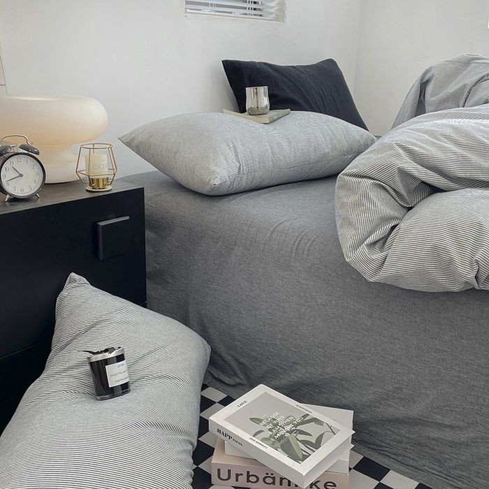 91家纺网 家纺一手货源 找家纺 2024新款A类全棉纯棉纯色双拼色织水洗棉四件套 深灰密条