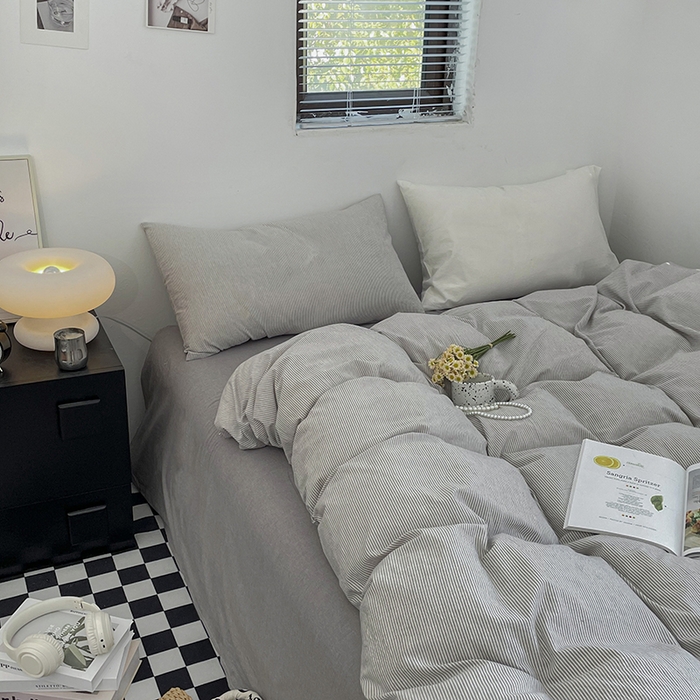 91家纺网 家纺一手货源 找家纺 2024新款A类全棉纯棉纯色双拼色织水洗棉四件套 浅灰密条