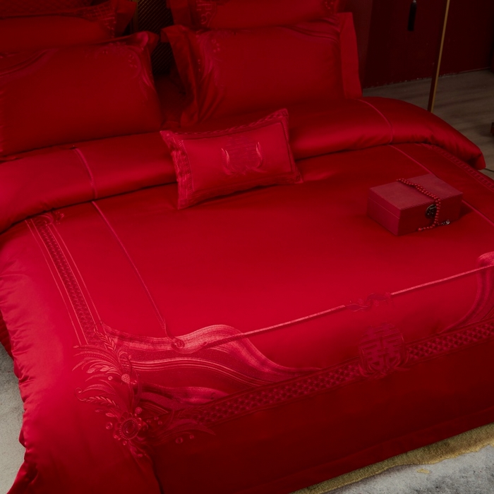 91家纺网 家纺一手货源 找家纺 美娘阁 2025新款长绒棉贡缎新中式古典韵味精美刺绣婚庆四件套多件套系列 缘定三生（红）