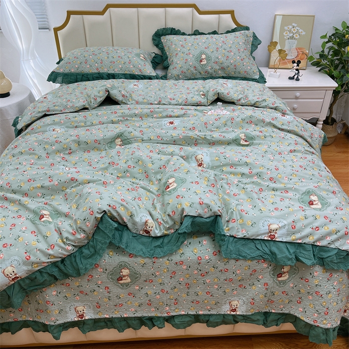 91家纺网 家纺一手货源 找家纺 暖居 2024新款砂洗棉花被套全棉床盖四件套绗缝夹棉纯棉床盖三件套小熊宝绿