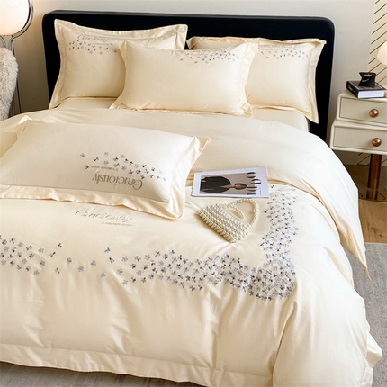 91家纺网 家纺一手货源 找家纺 金牛座 2025新款长绒棉全棉刺绣四件套【配礼盒】 名仕-奶昔白