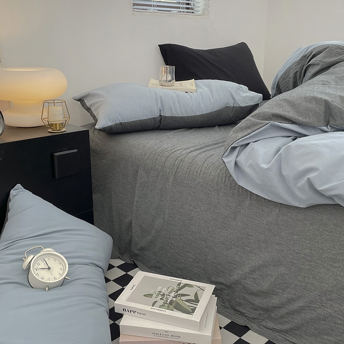 91家纺网 家纺一手货源 找家纺 2024新款A类全棉纯棉纯色双拼色织水洗棉四件套 雾蓝拼深灰