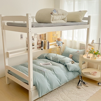 91家纺网 家纺一手货源 找家纺 眠帛家居 2024新款宿舍三件套水洗棉提花刺绣四件套熊先生 繁星蓝