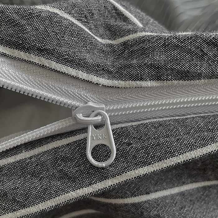 91家纺网 家纺一手货源 找家纺 2024新款A类全棉纯棉纯色双拼色织水洗棉四件套 灰细条