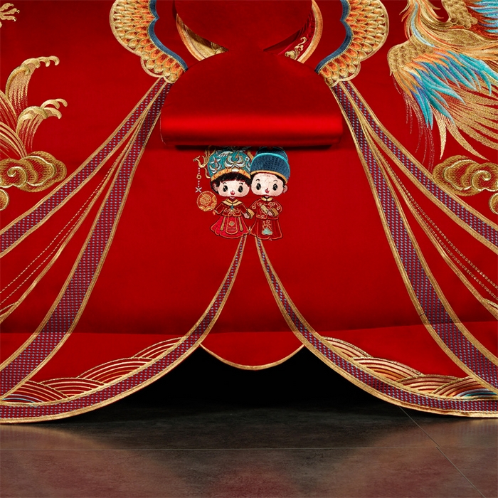 91家纺网 家纺一手货源 找家纺 美娘阁 2025新款长绒棉贡缎新中式古典韵味精美刺绣婚庆四件套多件套系列 凤舞九天