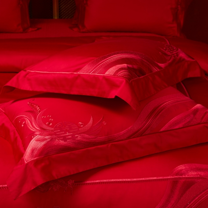 91家纺网 家纺一手货源 找家纺 美娘阁 2025新款长绒棉贡缎新中式古典韵味精美刺绣婚庆四件套多件套系列 缘定三生（红）