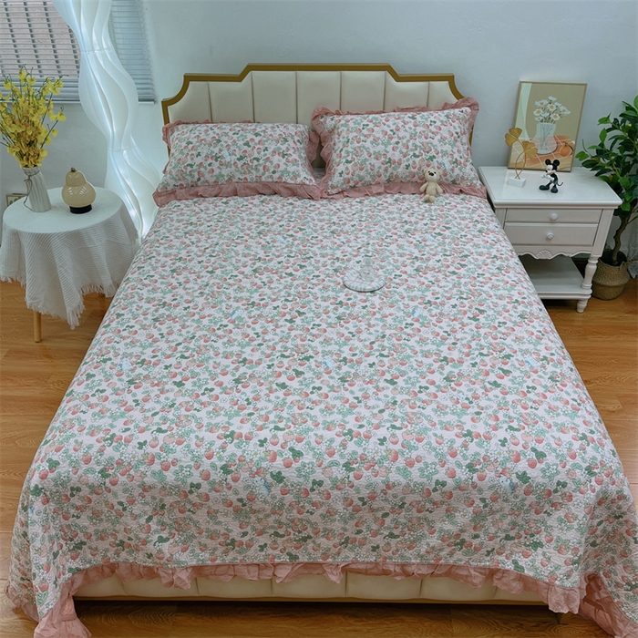 91家纺网 家纺一手货源 找家纺 暖居 2024新款砂洗棉花被套全棉床盖四件套绗缝夹棉纯棉床盖三件套草莓多多