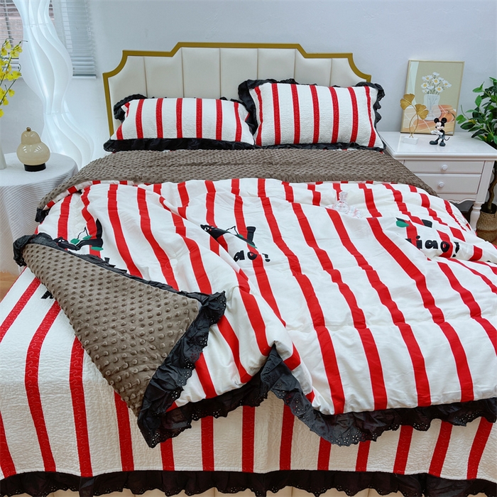 91家纺网 家纺一手货源 找家纺 暖居 2024新款豆豆被四件套棉花床盖三件套四季通用条纹猫