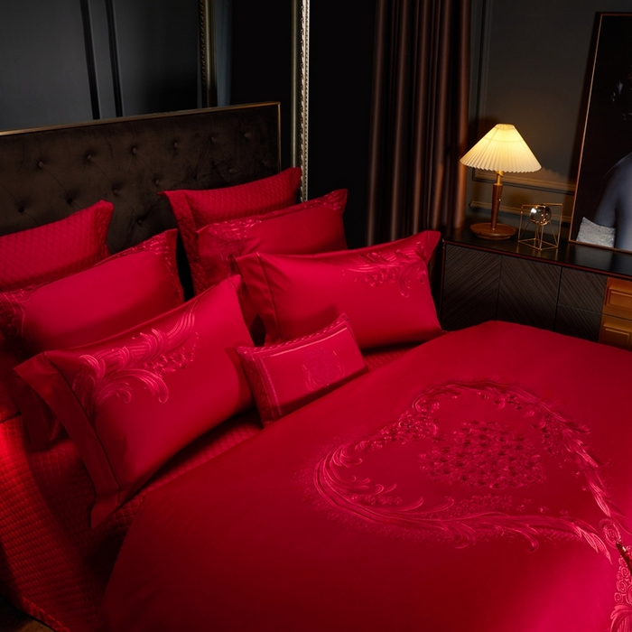 91家纺网 家纺一手货源 找家纺 美娘阁 2025新款长绒棉贡缎新中式古典韵味精美刺绣婚庆四件套多件套系列 玫瑰恋人（红）