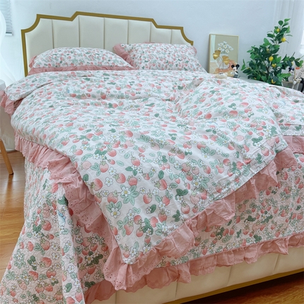 暖居 2024新款砂洗棉花被套全棉床盖四件套绗缝夹棉纯棉床盖三件套草莓多多