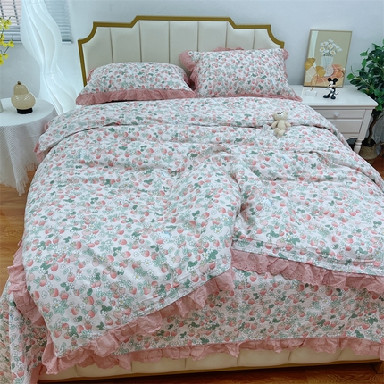 91家纺网 家纺一手货源 找家纺 暖居 2024新款砂洗棉花被套全棉床盖四件套绗缝夹棉纯棉床盖三件套草莓多多