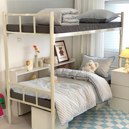 91家纺网 家纺一手货源 找家纺 莱茵家居 2024新款A类全棉色织水洗棉贝壳边三件套 蓝苏条