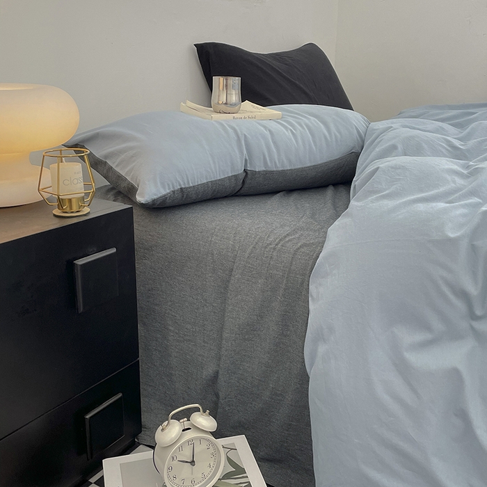 91家纺网 家纺一手货源 找家纺 2024新款A类全棉纯棉纯色双拼色织水洗棉四件套 雾蓝拼深灰