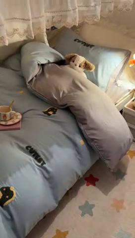 91家纺网 家纺一手货源 找家纺 2024新款水洗棉卡通小清新毛巾绣四件套宿舍三件套学生款 恐龙-繁星蓝