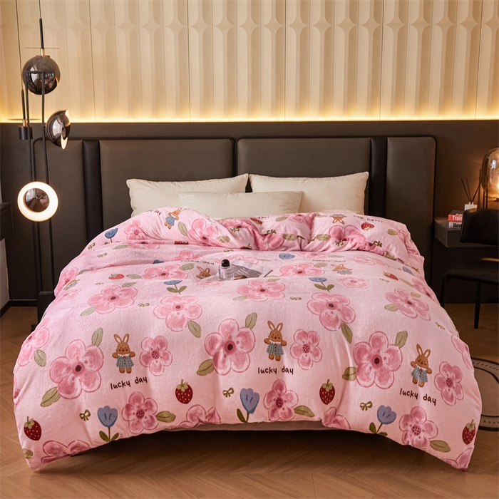 91家纺网 家纺一手货源 找家纺 董韵家纺 2025新款高克重全消光牛奶绒法莱绒金貂绒印花单品被套床裙四件套（提供买家秀） 钱兔似锦