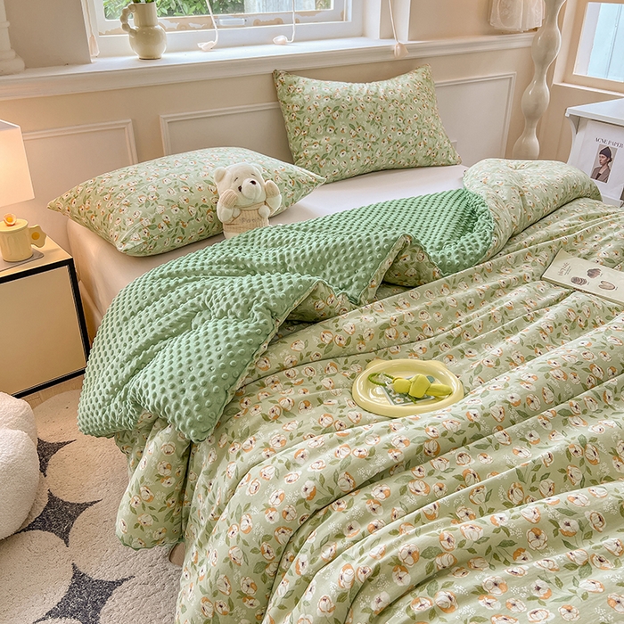 91家纺网 家纺一手货源 找家纺 居易简 2025新款水洗棉双层纱豆豆被加绒被子被芯直播豆豆绒被被子被芯冬被春秋被 棉花絮语