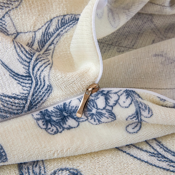 91家纺网 家纺一手货源 找家纺 董韵家纺 2025新款高克重全消光牛奶绒法莱绒金貂绒印花单品被套床裙四件套（提供买家秀） 青花瓷