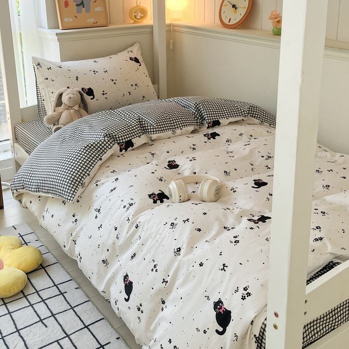 91家纺网 家纺一手货源 找家纺 吉象家纺 2025新款全棉印花款三件套 小黑猫