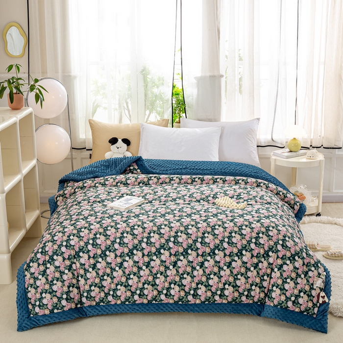 91家纺网 家纺一手货源 找家纺 锦鹭被业 2025新款全棉豆豆绒被系列 绿玫瑰