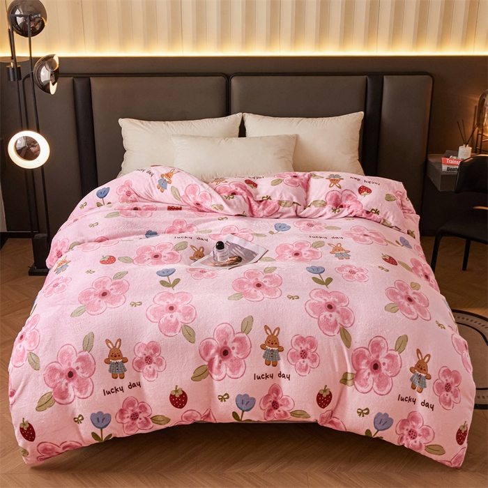 91家纺网 家纺一手货源 找家纺 董韵家纺 2025新款高克重全消光牛奶绒法莱绒金貂绒印花单品被套床裙四件套（提供买家秀） 钱兔似锦