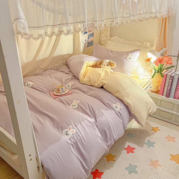 91家纺网 家纺一手货源 找家纺 2024新款水洗棉卡通小清新毛巾绣四件套宿舍三件套学生款 兔兔-奶油紫奶黄