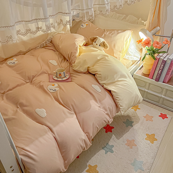 91家纺网 家纺一手货源 找家纺 2024新款水洗棉卡通小清新毛巾绣四件套宿舍三件套学生款 可爱鸭-奶茶奶黄