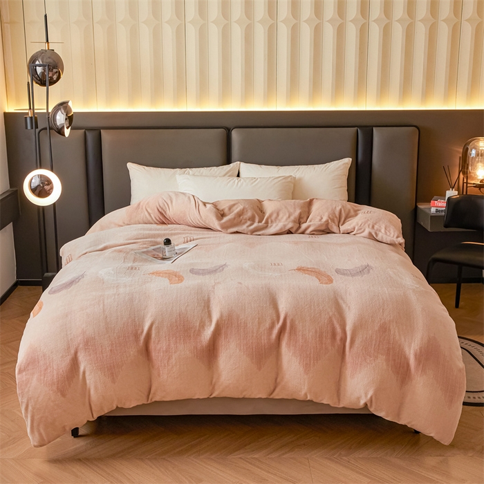 91家纺网 家纺一手货源 找家纺 董韵家纺 2025新款高克重全消光牛奶绒法莱绒金貂绒印花单品被套床裙四件套（提供买家秀） 吉祥幸福