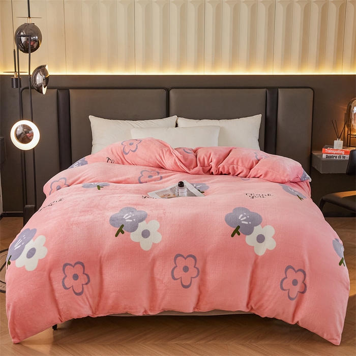 91家纺网 家纺一手货源 找家纺 董韵家纺 2025新款高克重全消光牛奶绒法莱绒金貂绒印花单品被套床裙四件套（提供买家秀） 绒花-粉