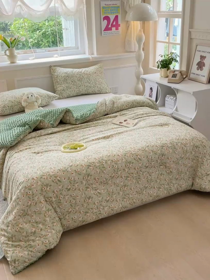 91家纺网 家纺一手货源 找家纺 （总）居易简 2025新款水洗棉双层纱豆豆被加绒被子被芯直播豆豆绒被被子被芯冬被春秋被